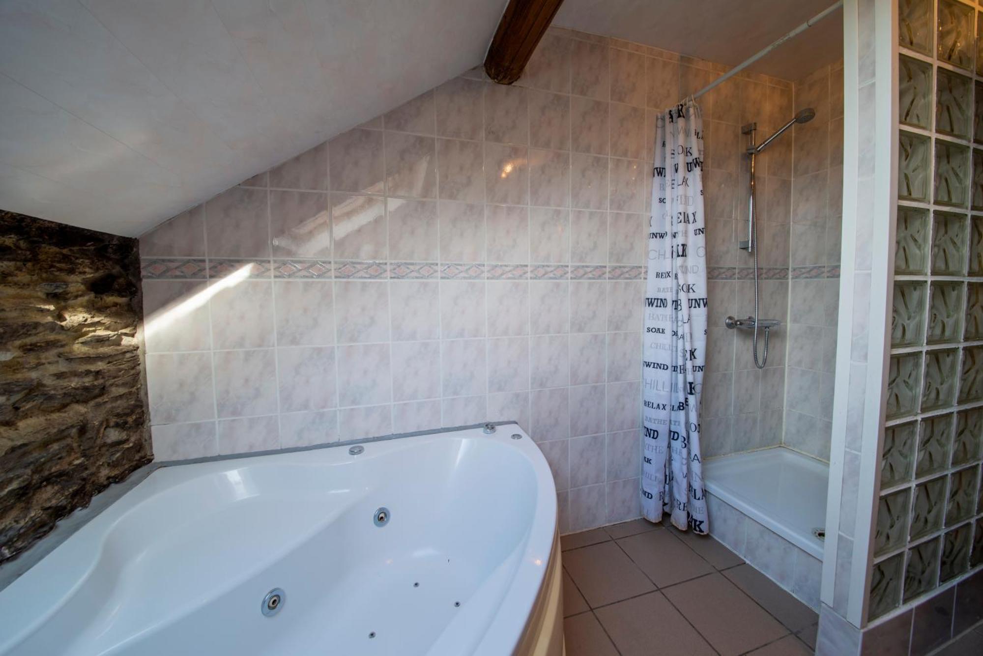 Sol Battire Hotel Brisy Buitenkant foto